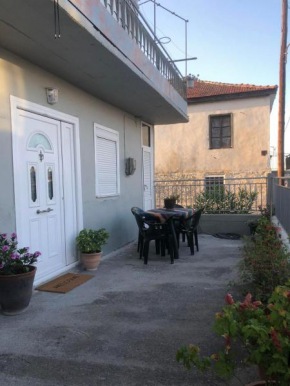 Roula Apartment